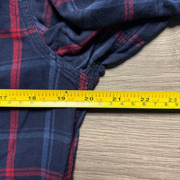 L.L. Bean Men's 1912 Field Flannel Shirt - Navy/Red - Picture 5 of 6